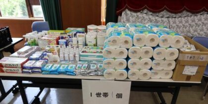 安田屋が板橋社会福祉協議会に食品や日用品を寄付